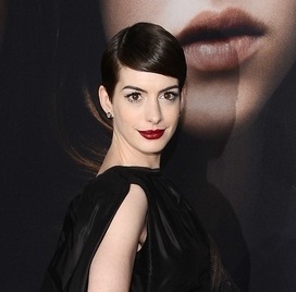 Anne Hathaway Flashes Photographers Picture