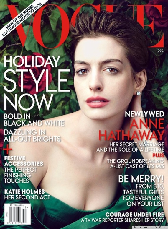 Anne Hathaway Flashes Photographers Pulls A Britney At 