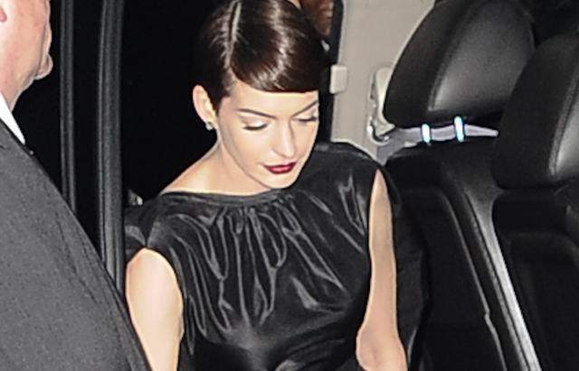 Anne Hathaway Malfunction Pictures Unedited