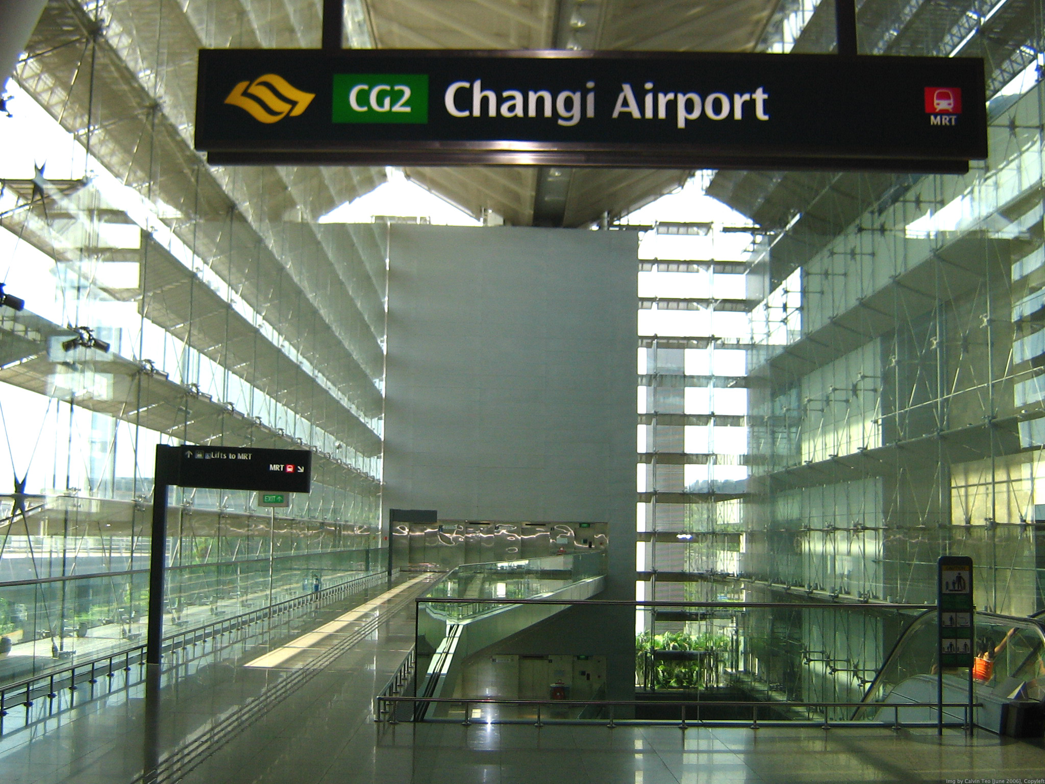 Singapore Changi Airport Terminal 2 Shops