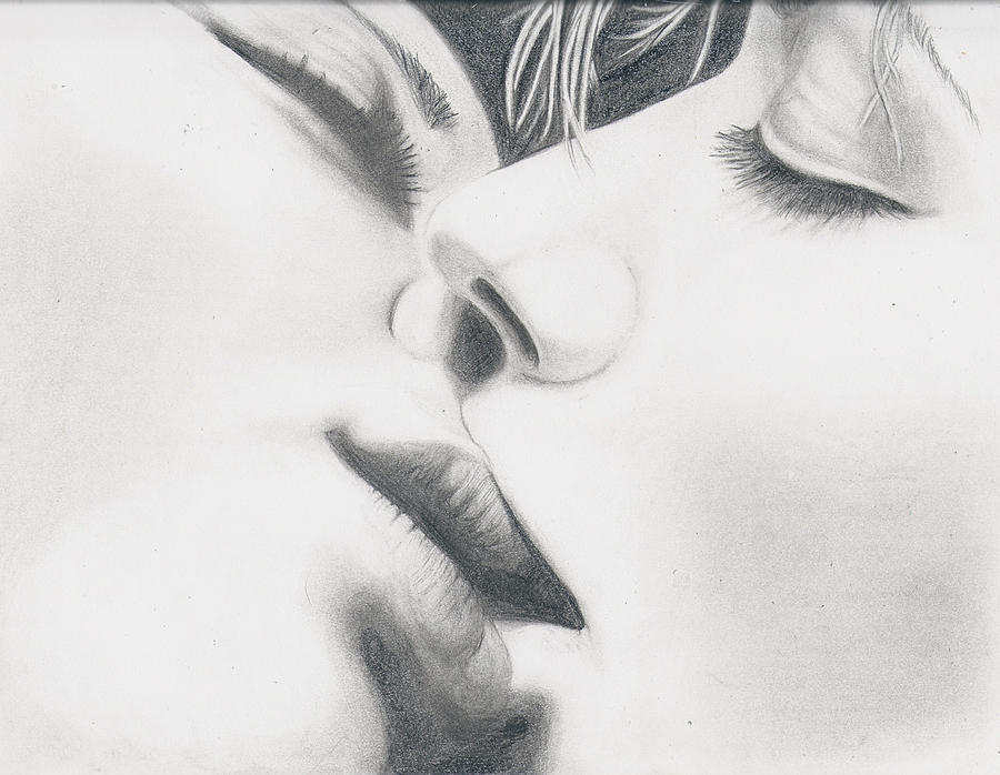 Two People Kissing Drawing 